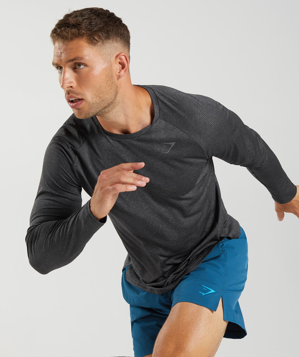 gymshark-apex-long-sleeve-t-shirt-black-silhouette-grey-aw22
