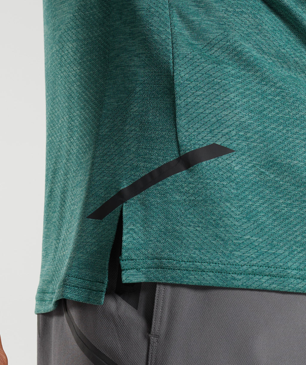 gymshark-apex-long-sleeve-t-shirt-woodland-green-hoya-green-aw22