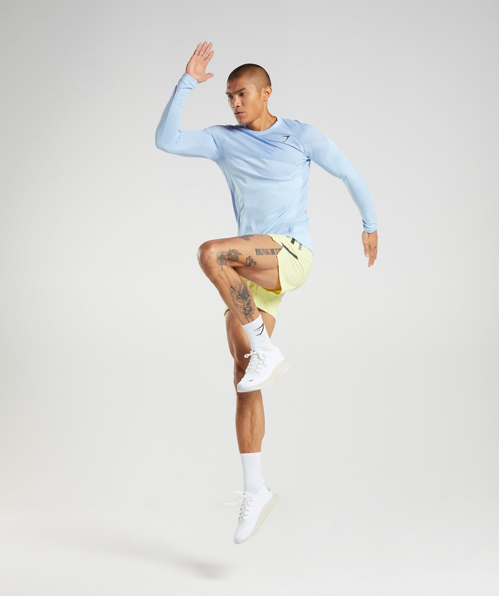 gymshark-apex-seamless-long-sleeve-t-shirt-linen-blue-court-blue-ss22