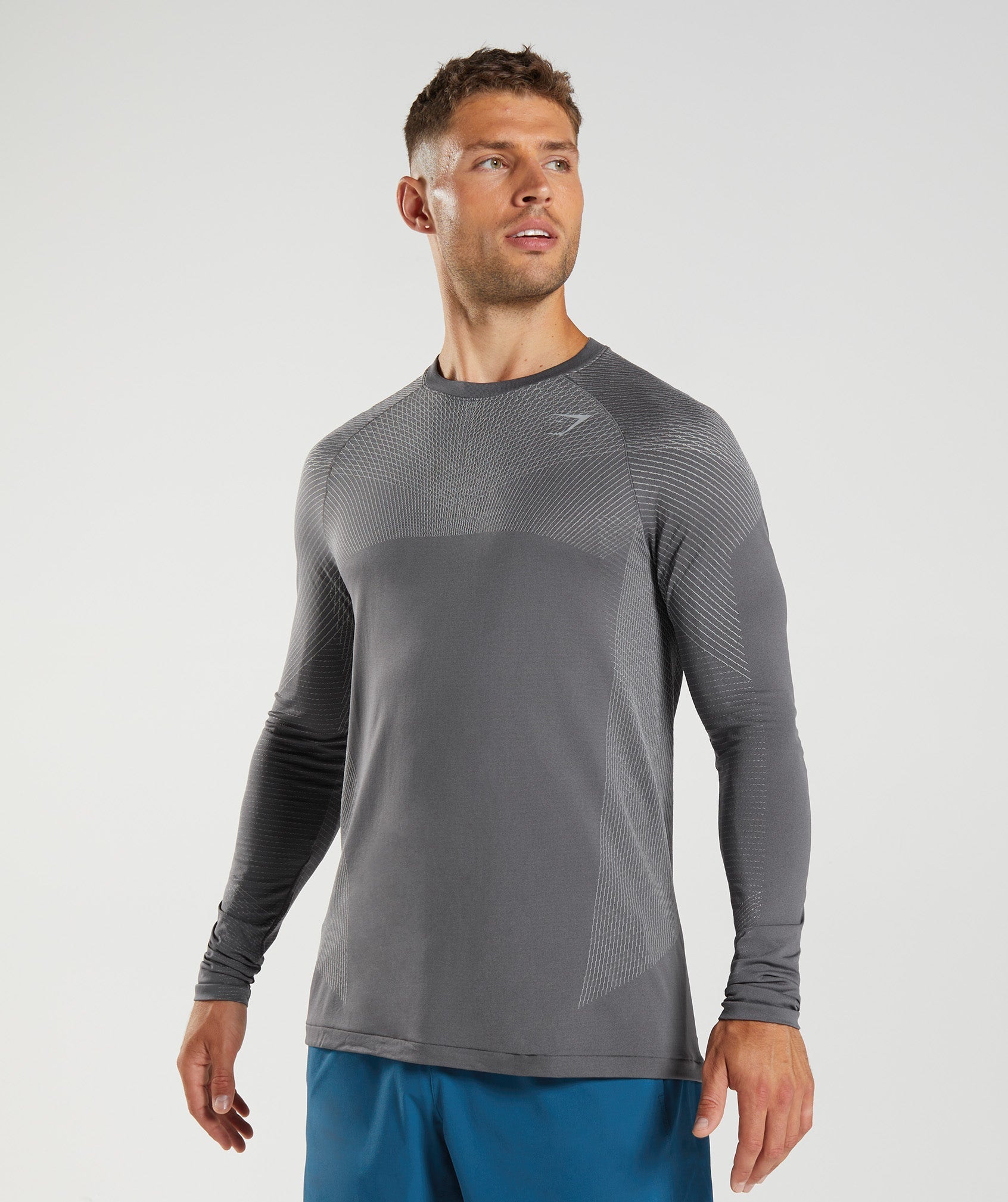 gymshark-apex-seamless-long-sleeve-t-shirt-silhouette-grey-smokey-grey-aw22