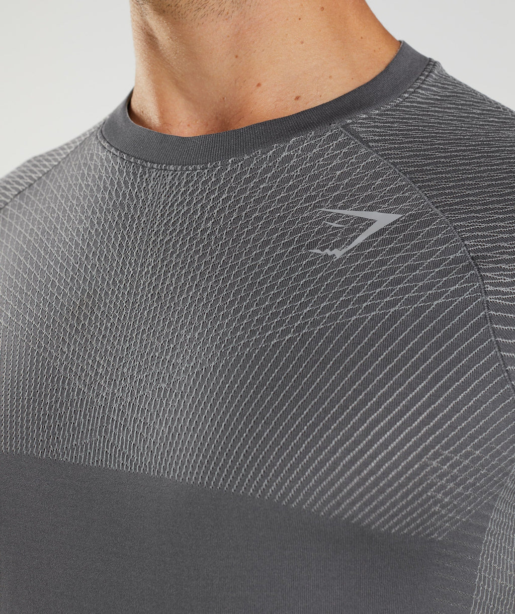 gymshark-apex-seamless-long-sleeve-t-shirt-silhouette-grey-smokey-grey-aw22