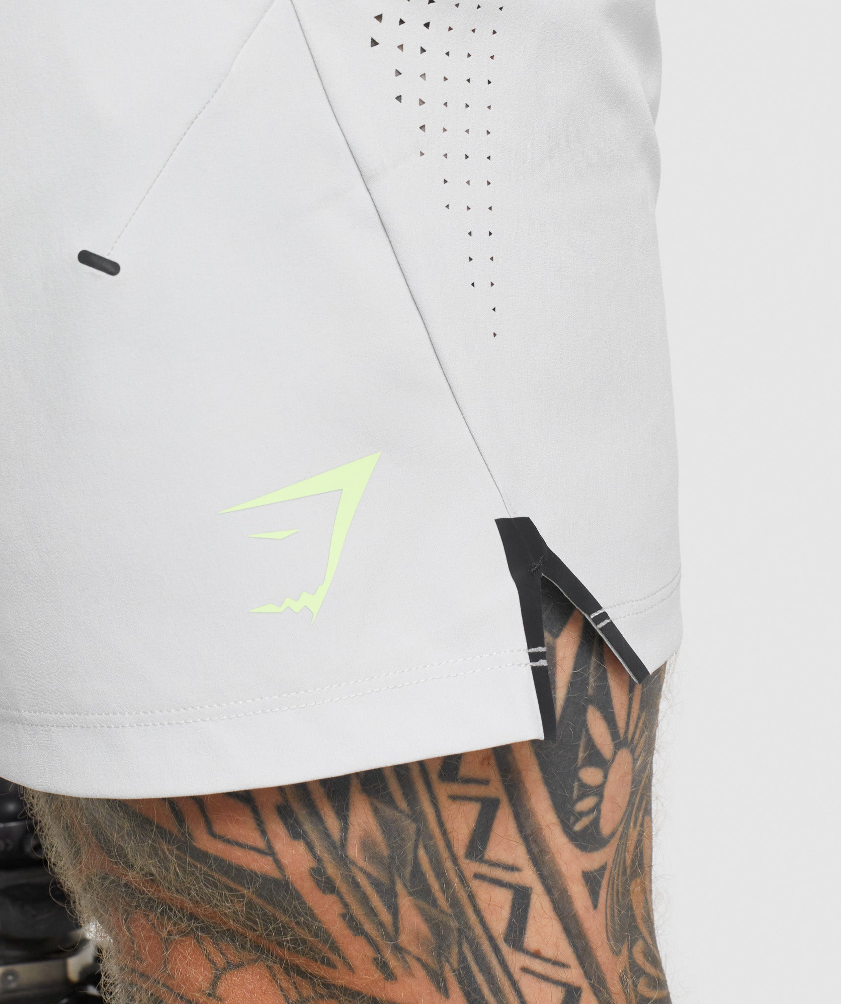 gymshark-apex-perform-shorts-light-grey