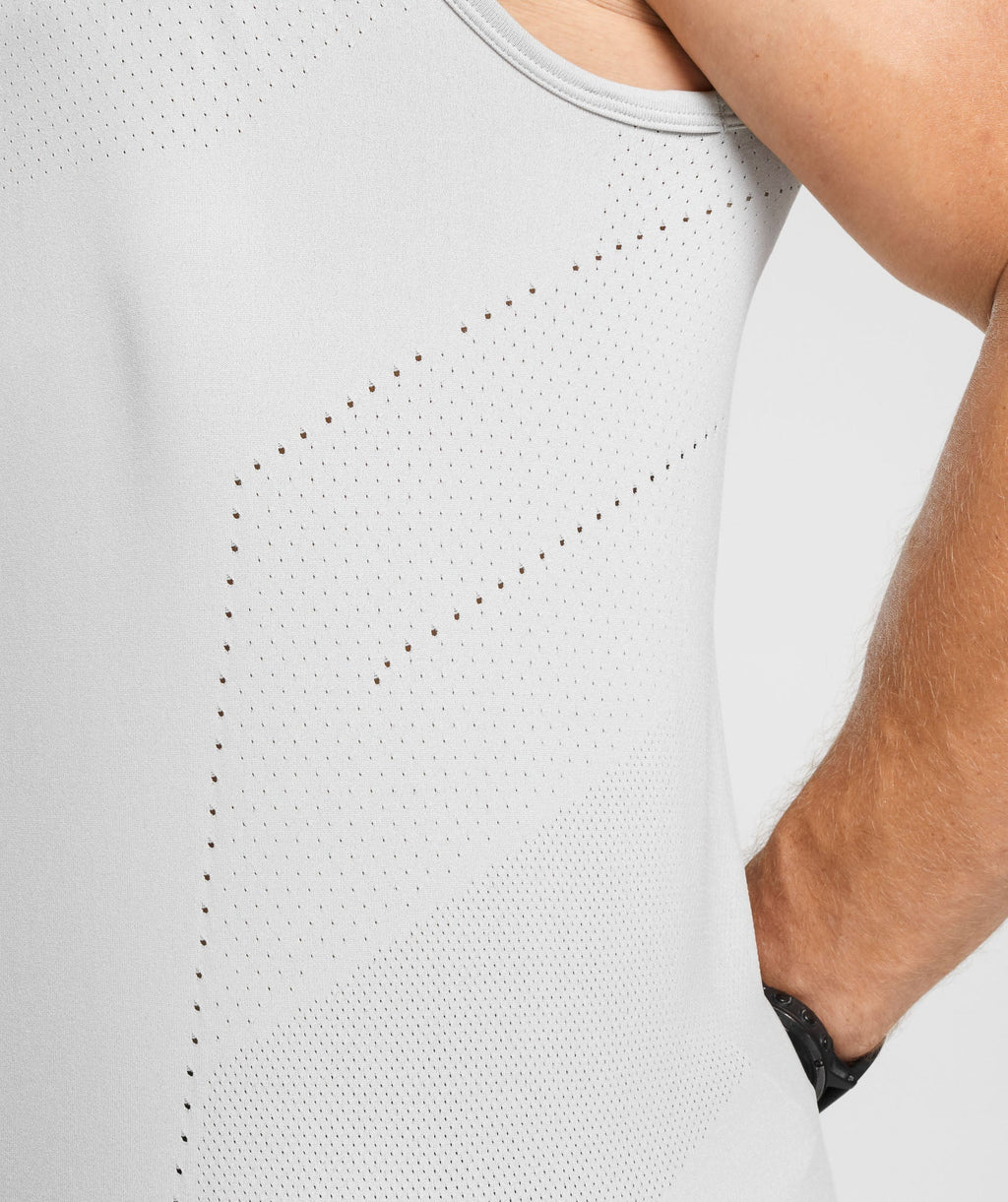 gymshark-apex-seamless-tank-light-grey-gs21