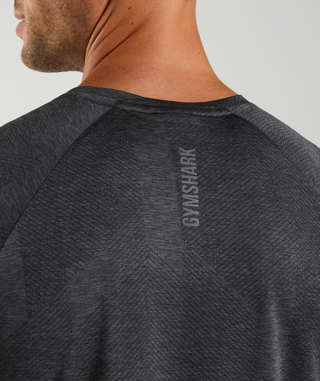 gymshark-apex-t-shirt-black-silhouette-grey-aw22