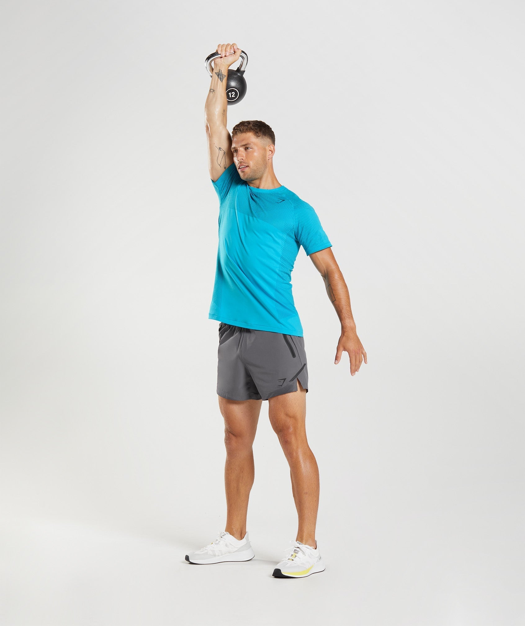 gymshark-apex-seamless-t-shirt-shark-blue-atlantic-blue-aw22