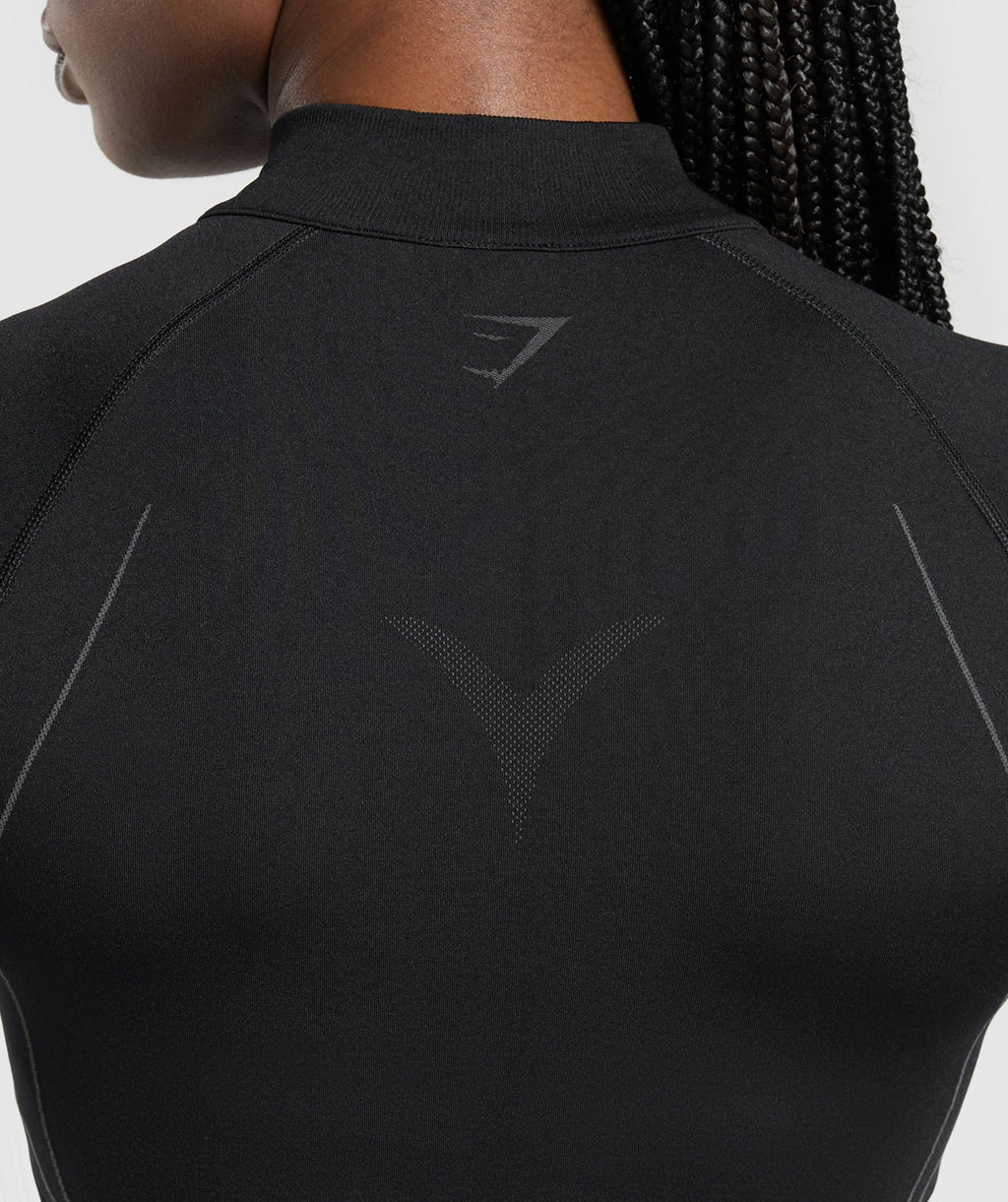 gymshark-apex-seamless-1-4-zip-pullover-black-graphite-grey-ss25