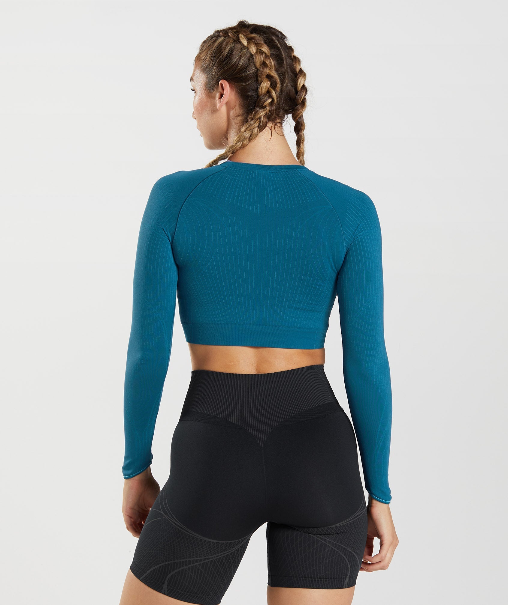 gymshark-apex-seamless-crop-top-atlantic-blue-shark-blue-aw22