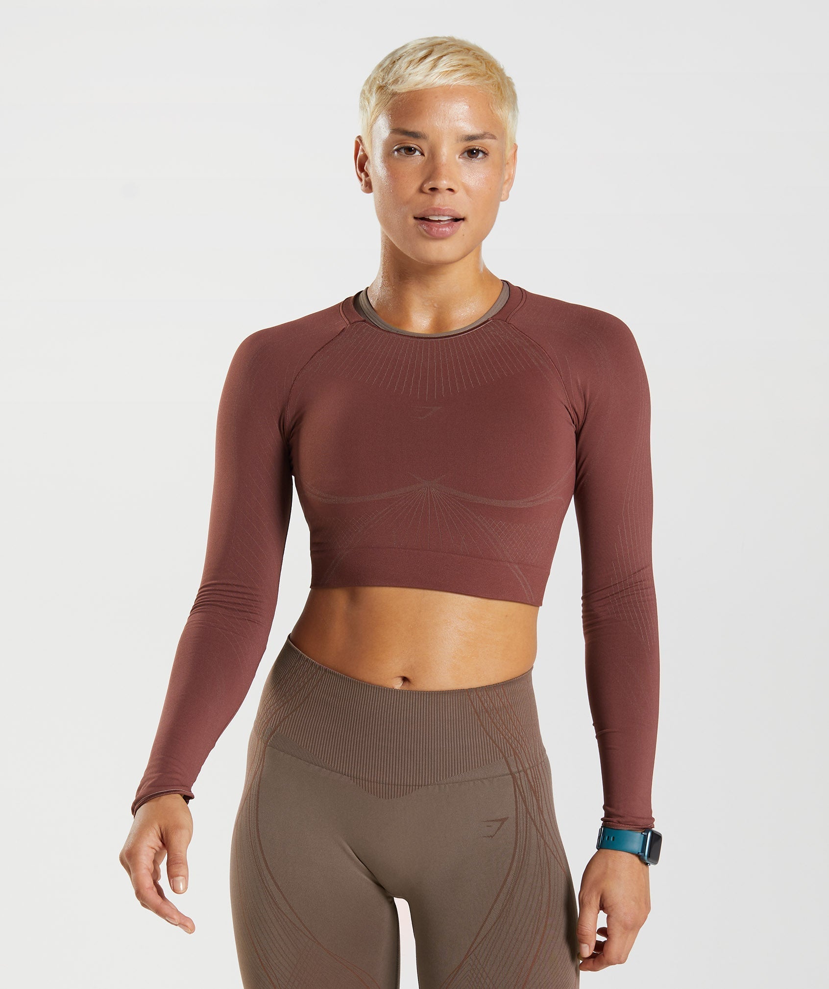 gymshark-apex-seamless-crop-top-cherry-brown-truffle-brown-aw22