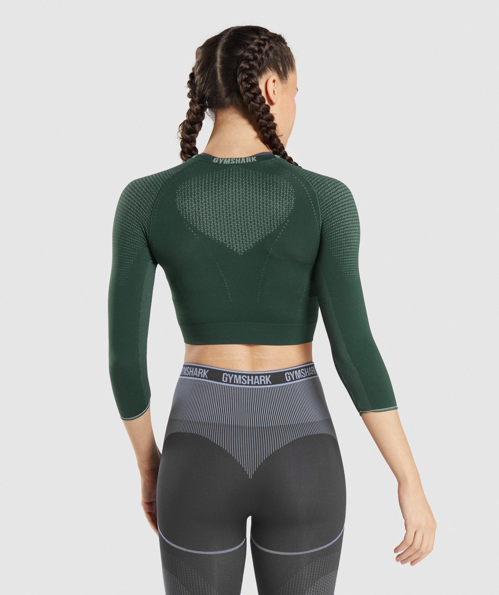 gymshark-apex-seamless-crop-top-obsidian-green-cucumber-green-ss22