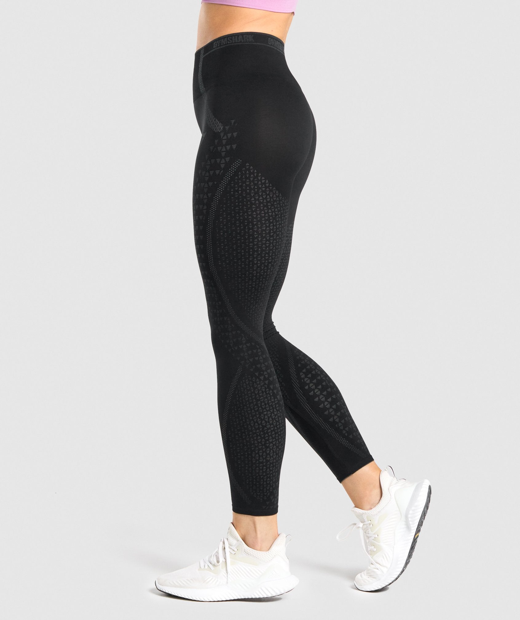 gymshark-apex-seamless-leggings-black-grey