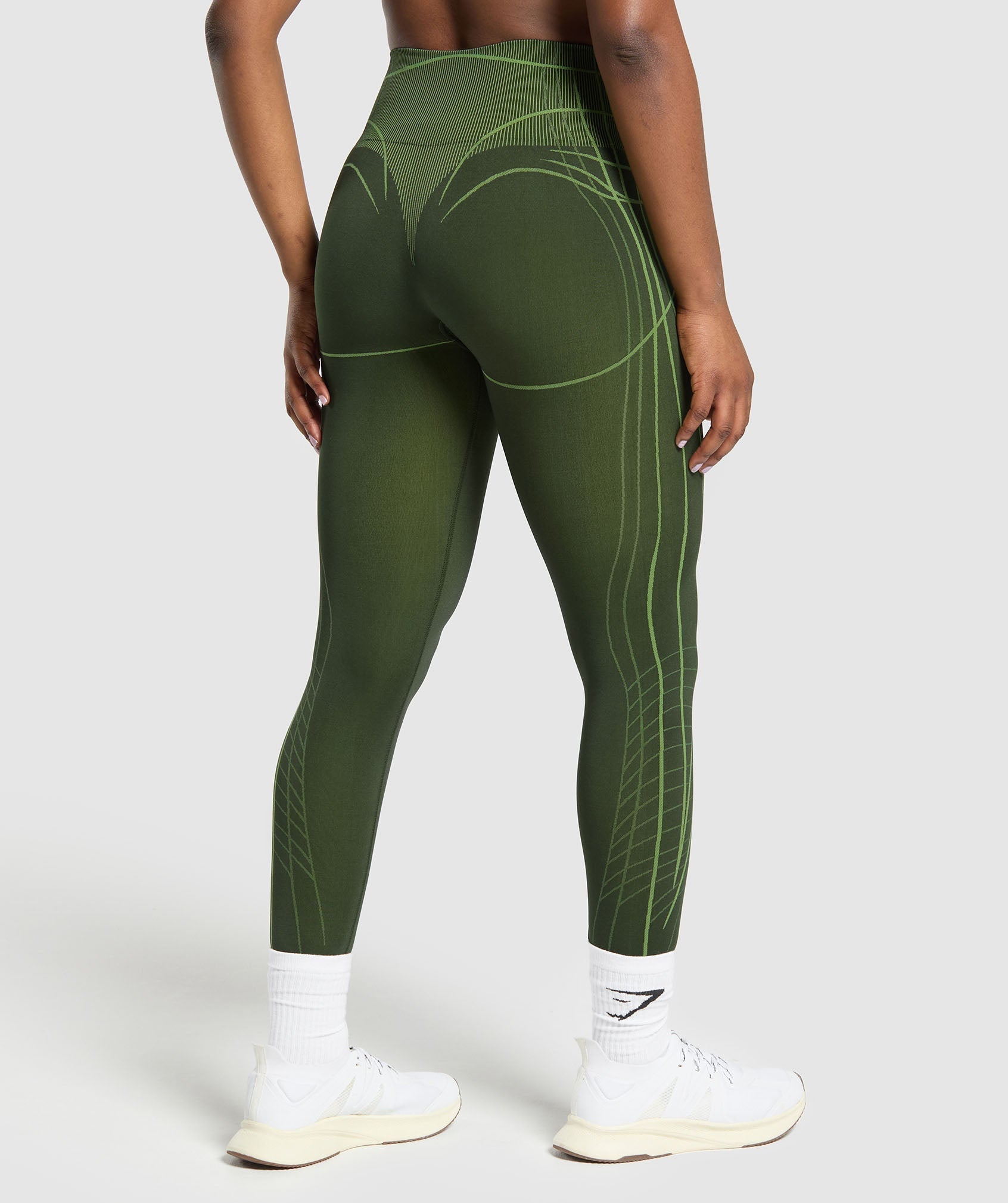 gymshark-apex-seamless-leggings-trail-green-energy-gelato-green-ss25