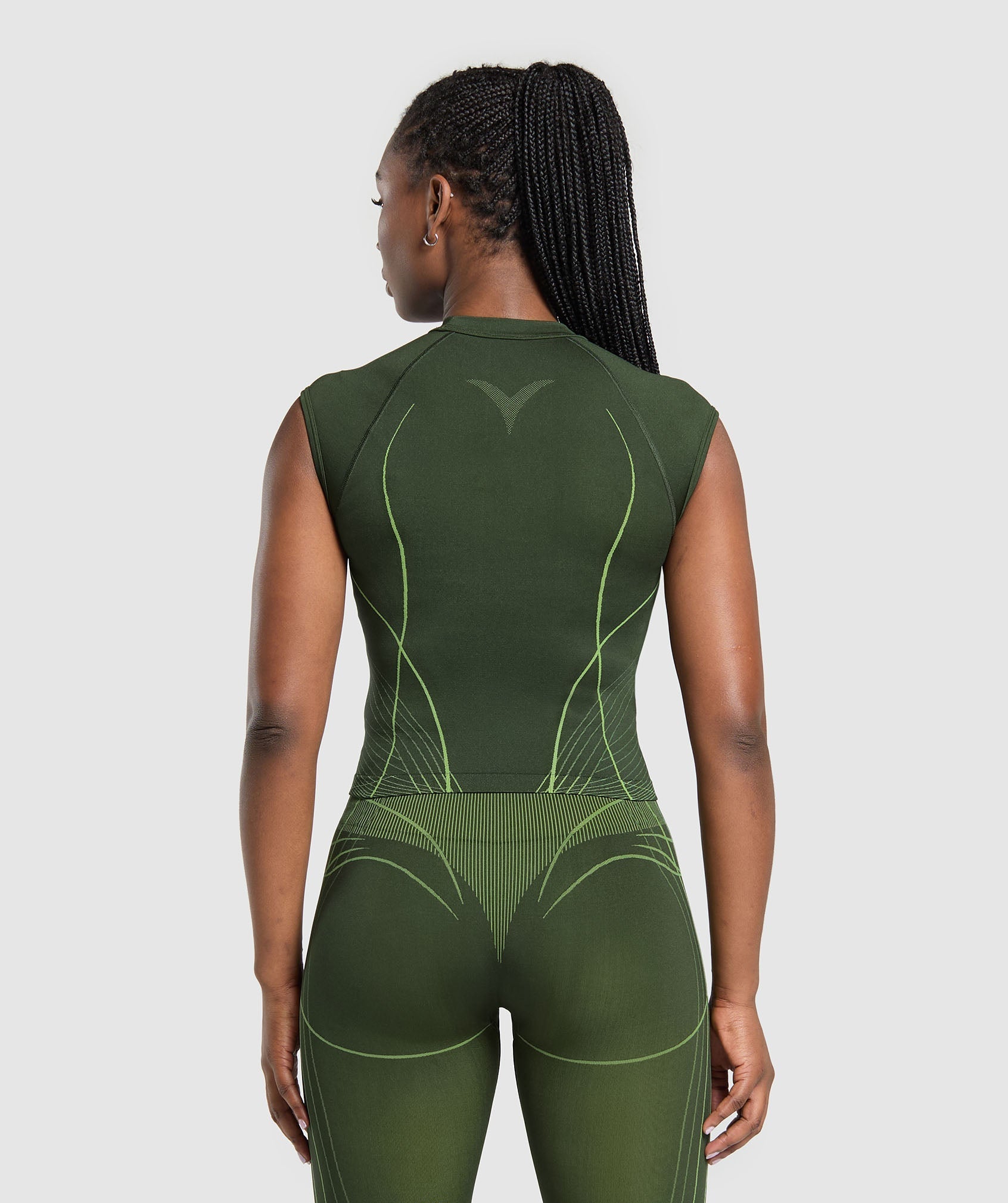 gymshark-apex-seamless-midi-t-shirt-trail-green-energy-gelato-green-ss25