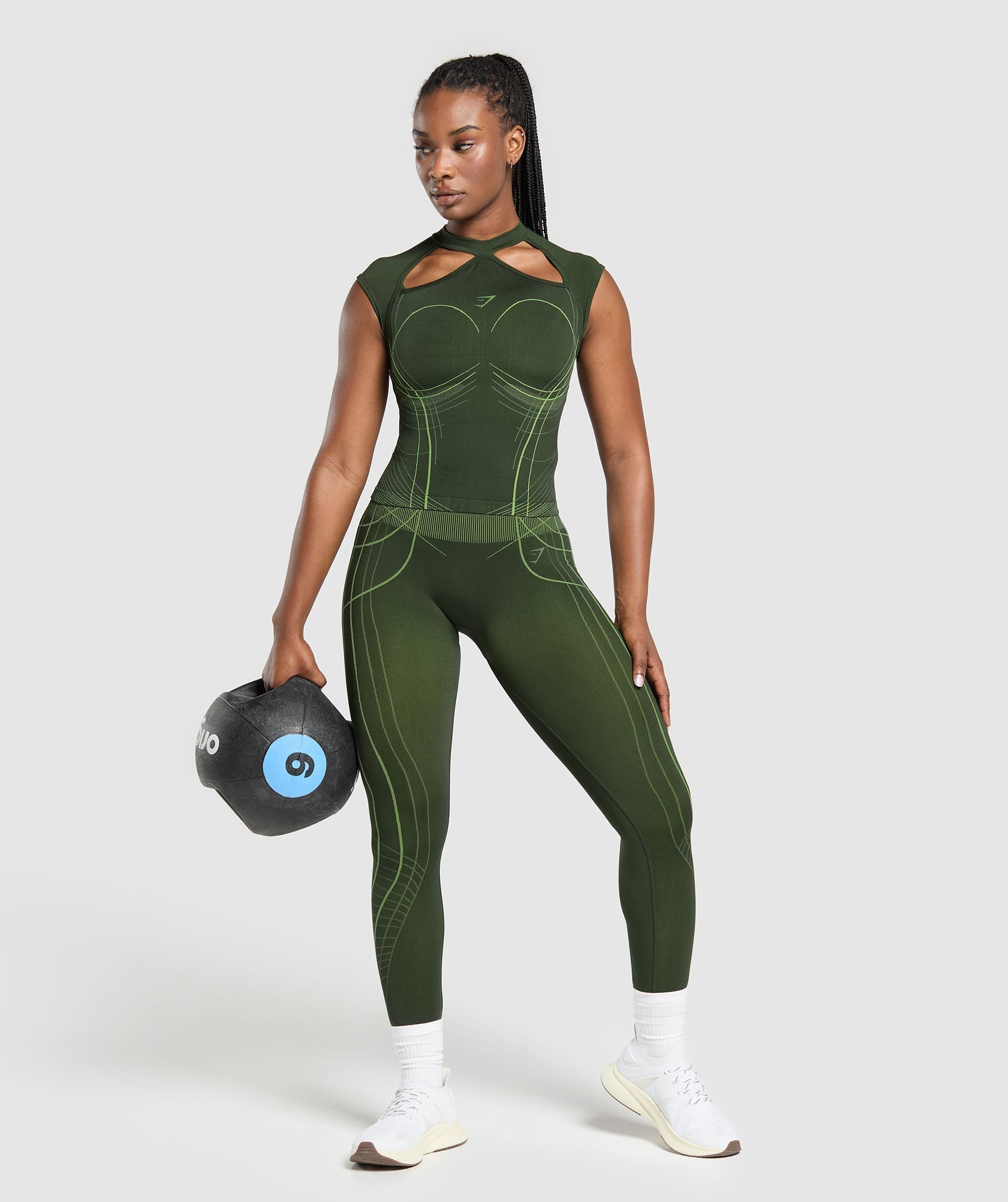 gymshark-apex-seamless-midi-t-shirt-trail-green-energy-gelato-green-ss25
