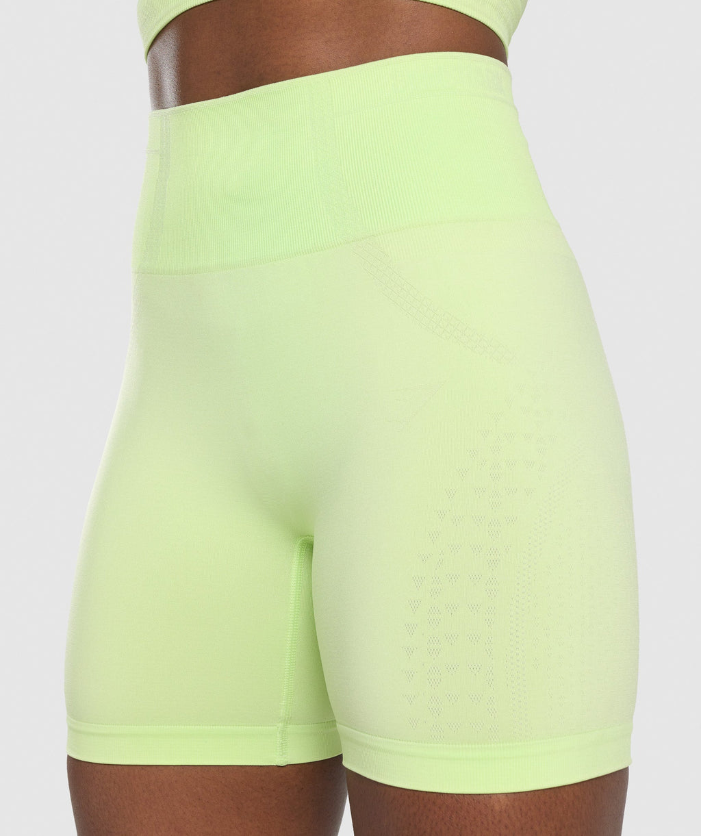 gymshark-apex-seamless-shorts-green-light-green