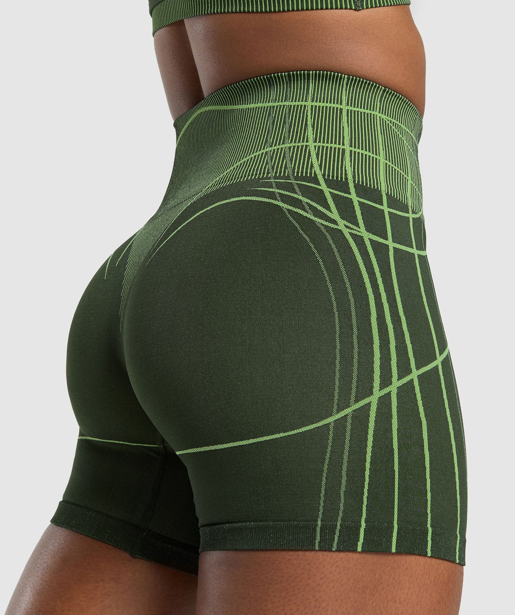 gymshark-apex-seamless-shorts-trail-green-energy-gelato-green-ss25