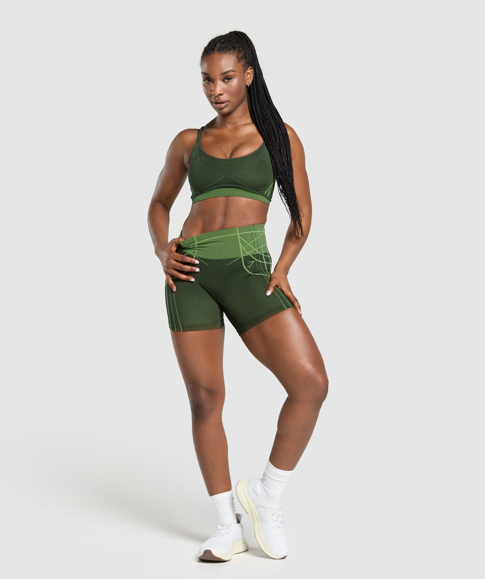 gymshark-apex-seamless-shorts-trail-green-energy-gelato-green-ss25