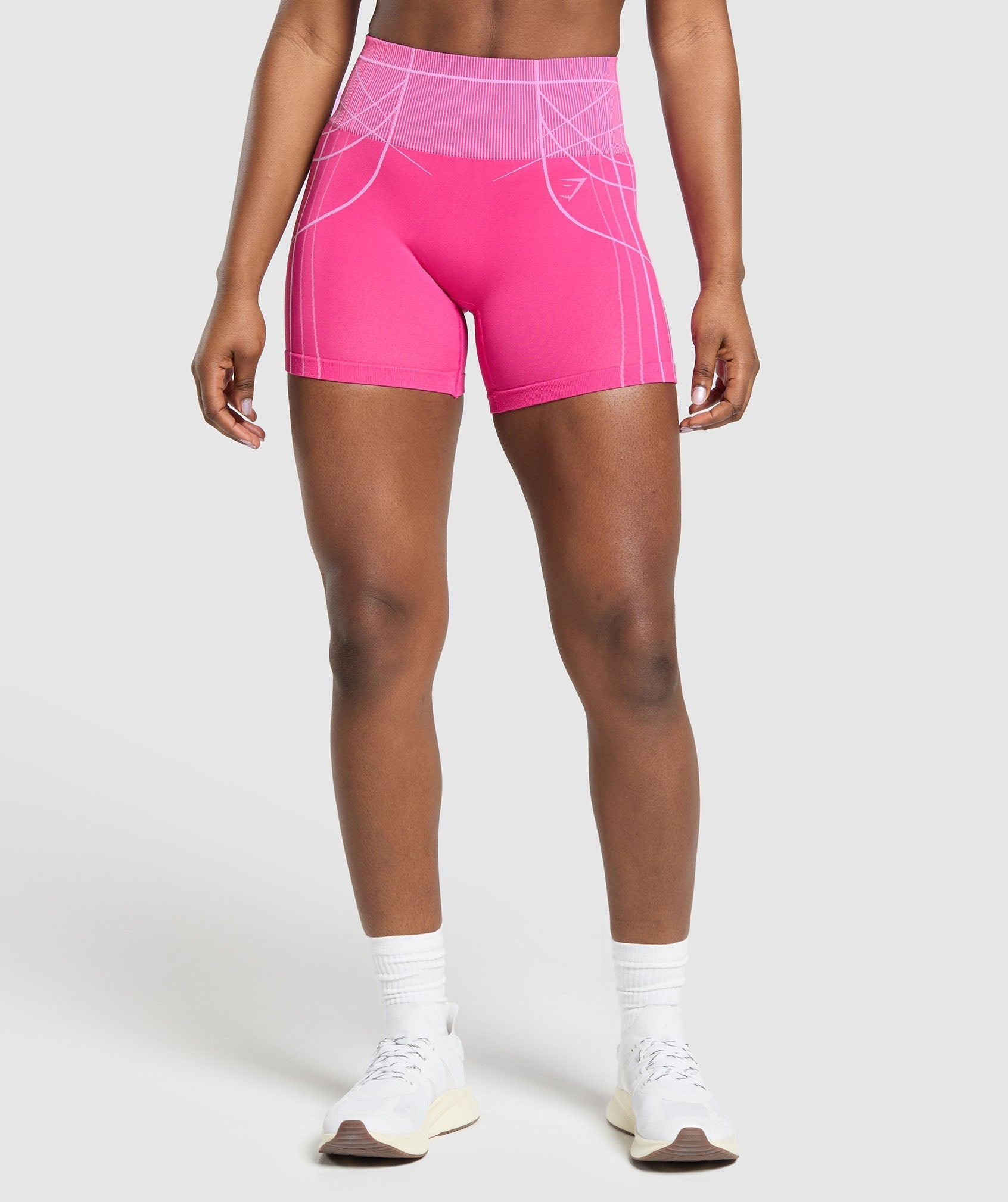 gymshark-apex-seamless-shorts-shorts-pink-ss25