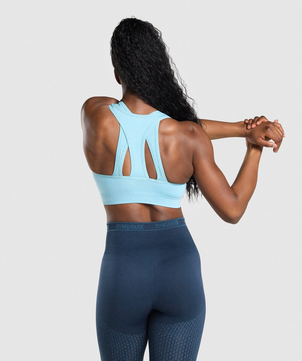 gymshark-apex-seamless-sports-bra-light-blue