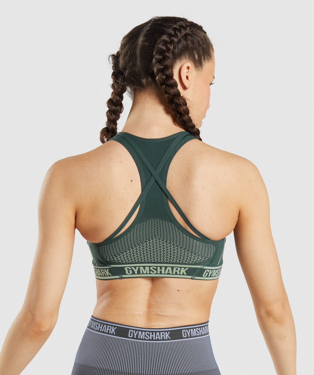 gymshark-apex-seamless-sports-bra-obsidian-green-cucumber-green-ss22