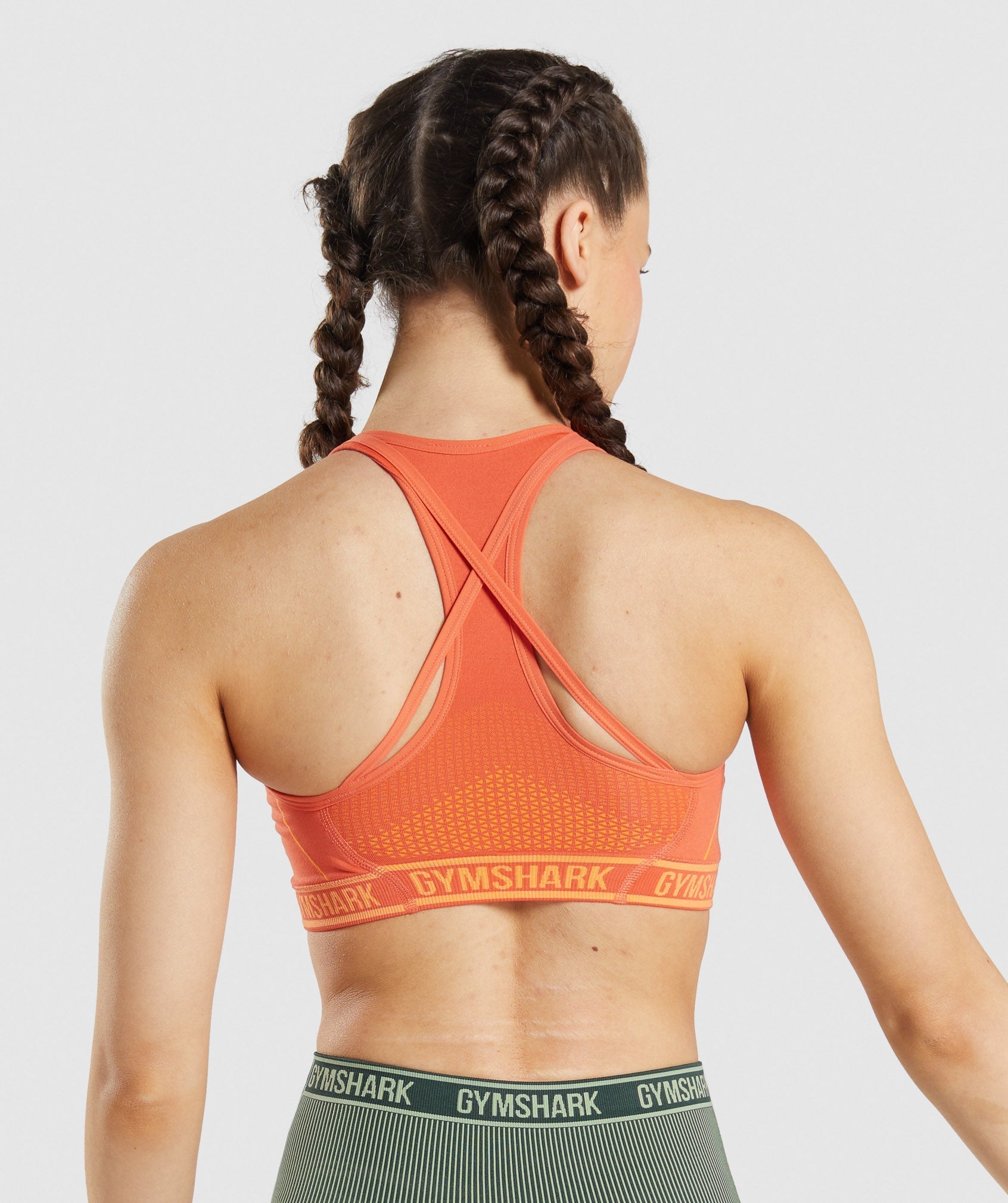 gymshark-apex-seamless-sports-bra-papaya-orange-apricot-orange-ss22