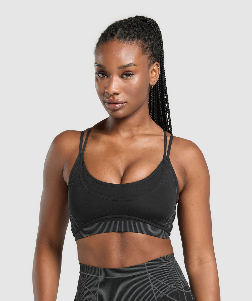 gymshark-apex-seamless-strappy-sports-bra-black-graphite-grey-ss25