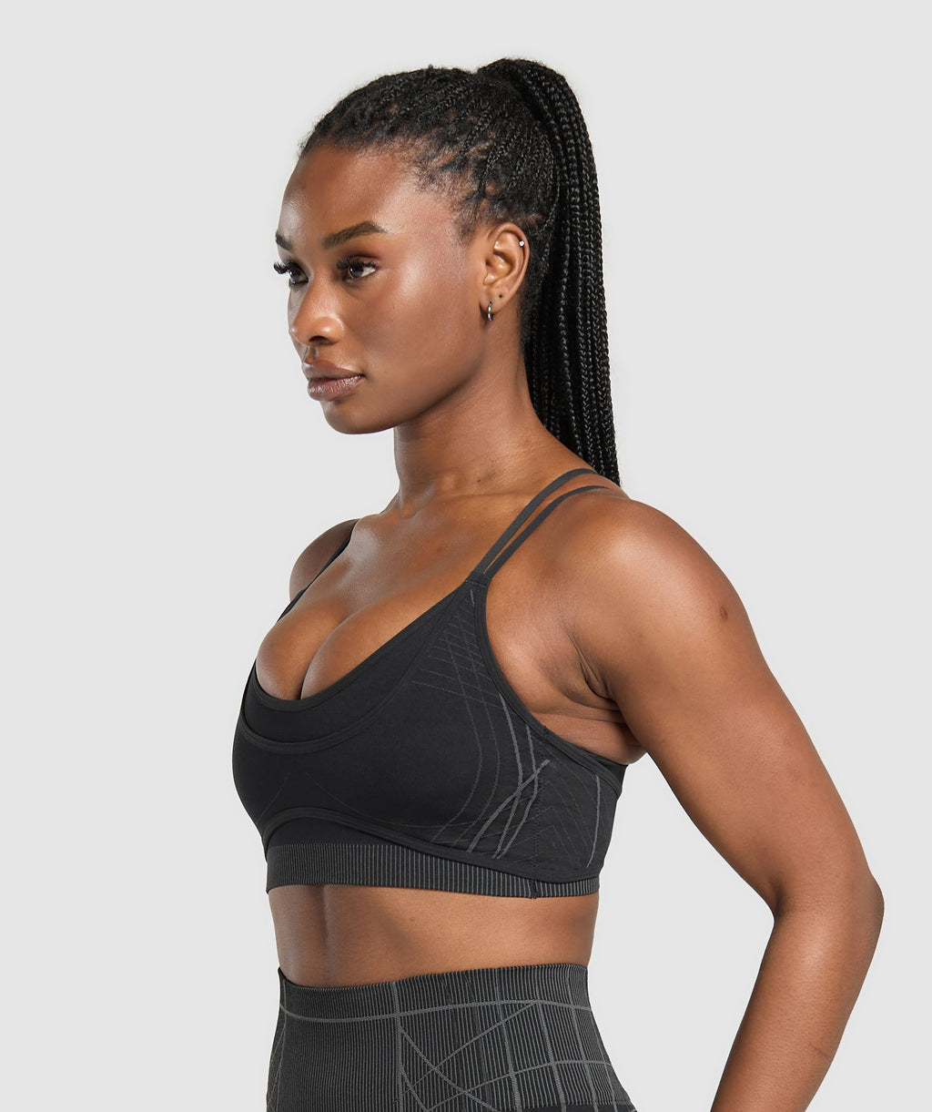 gymshark-apex-seamless-strappy-sports-bra-black-graphite-grey-ss25