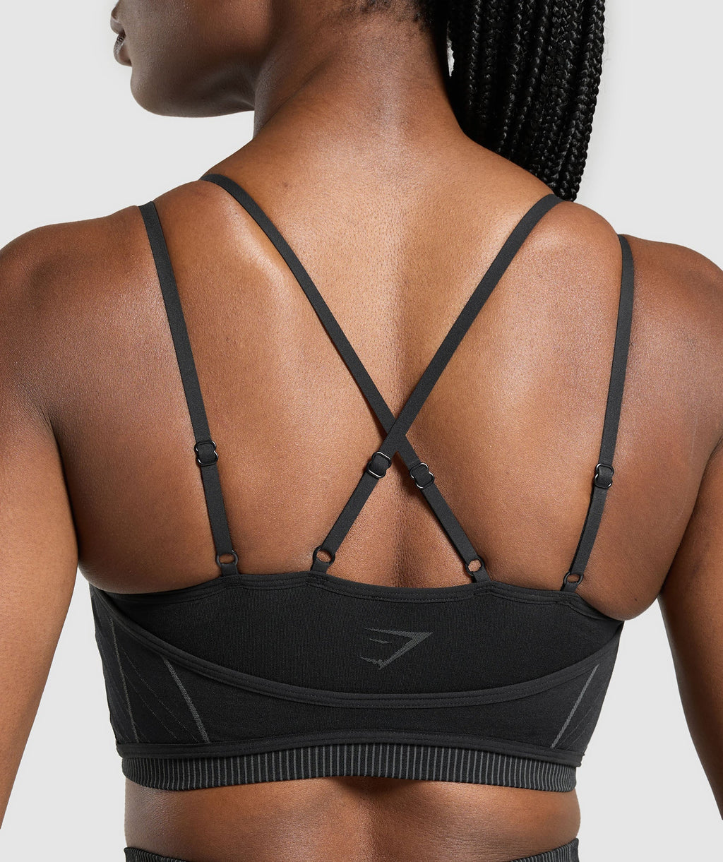 gymshark-apex-seamless-strappy-sports-bra-black-graphite-grey-ss25