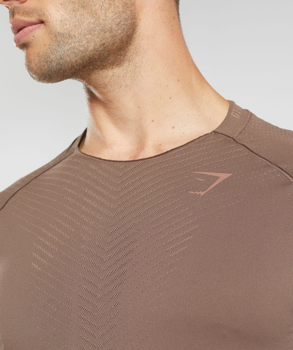 gymshark-apex-seamless-t-shirt-soft-brown-taupe-brown-aw23