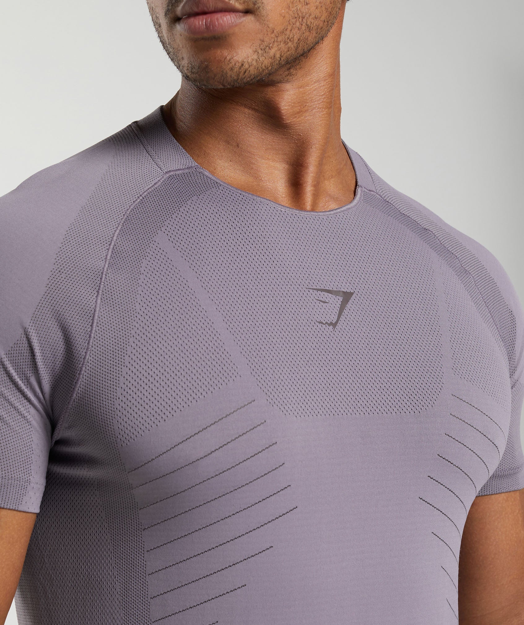 gymshark-apex-seamless-t-shirt-fog-purple-greyed-purple-ss24