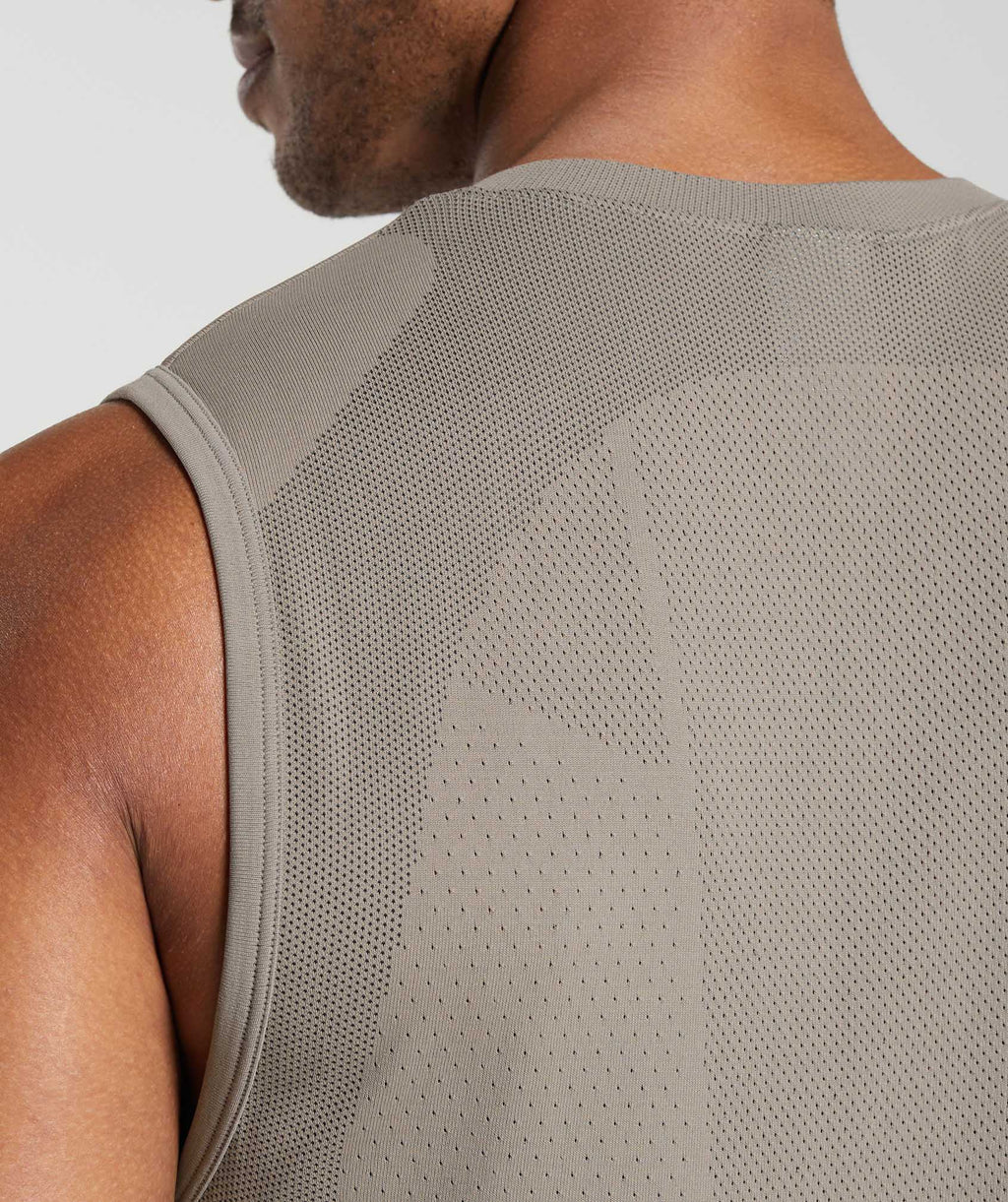 gymshark-apex-seamless-tank-linen-brown-black-ss24