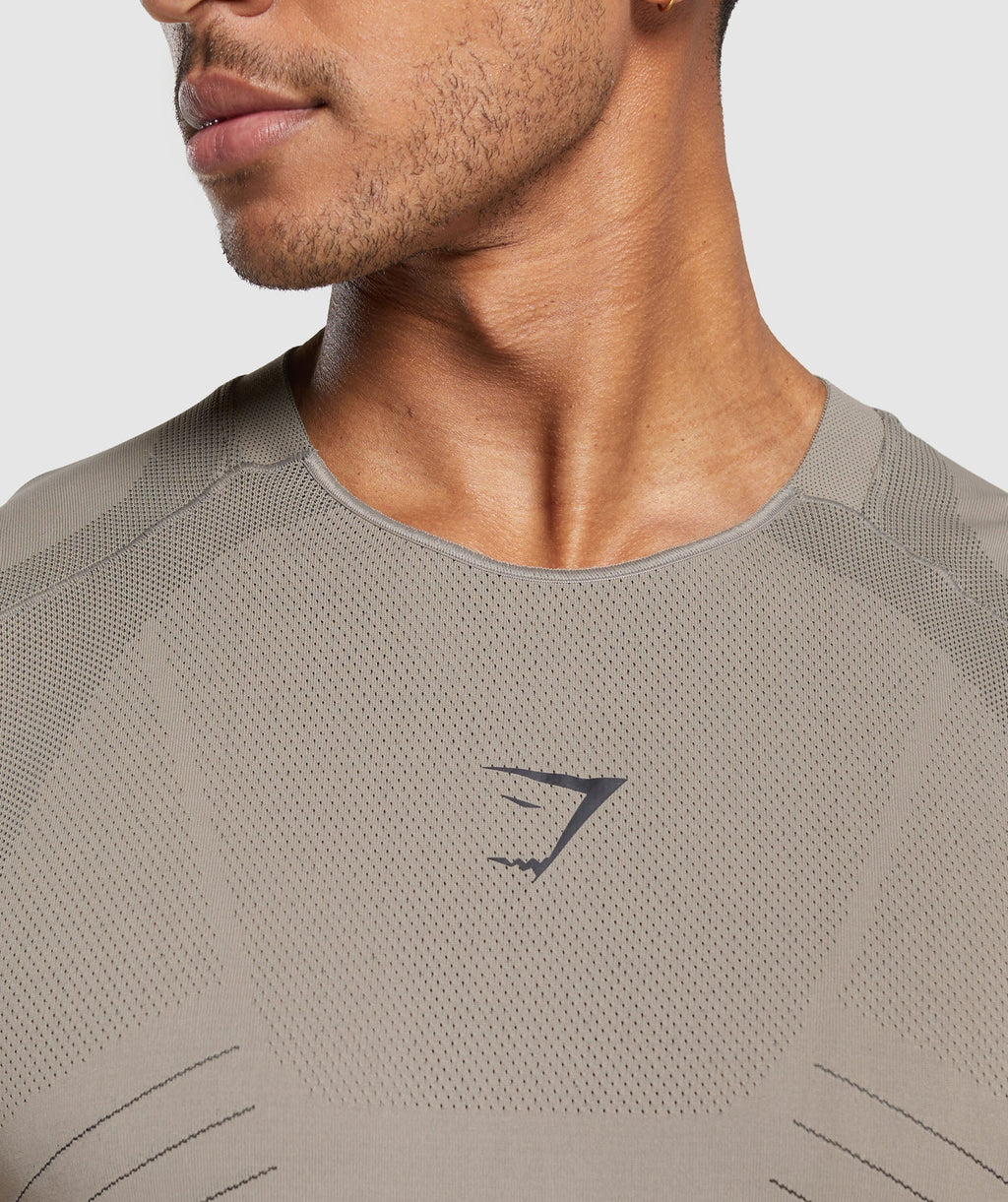 gymshark-apex-seamless-tank-linen-brown-black-ss24