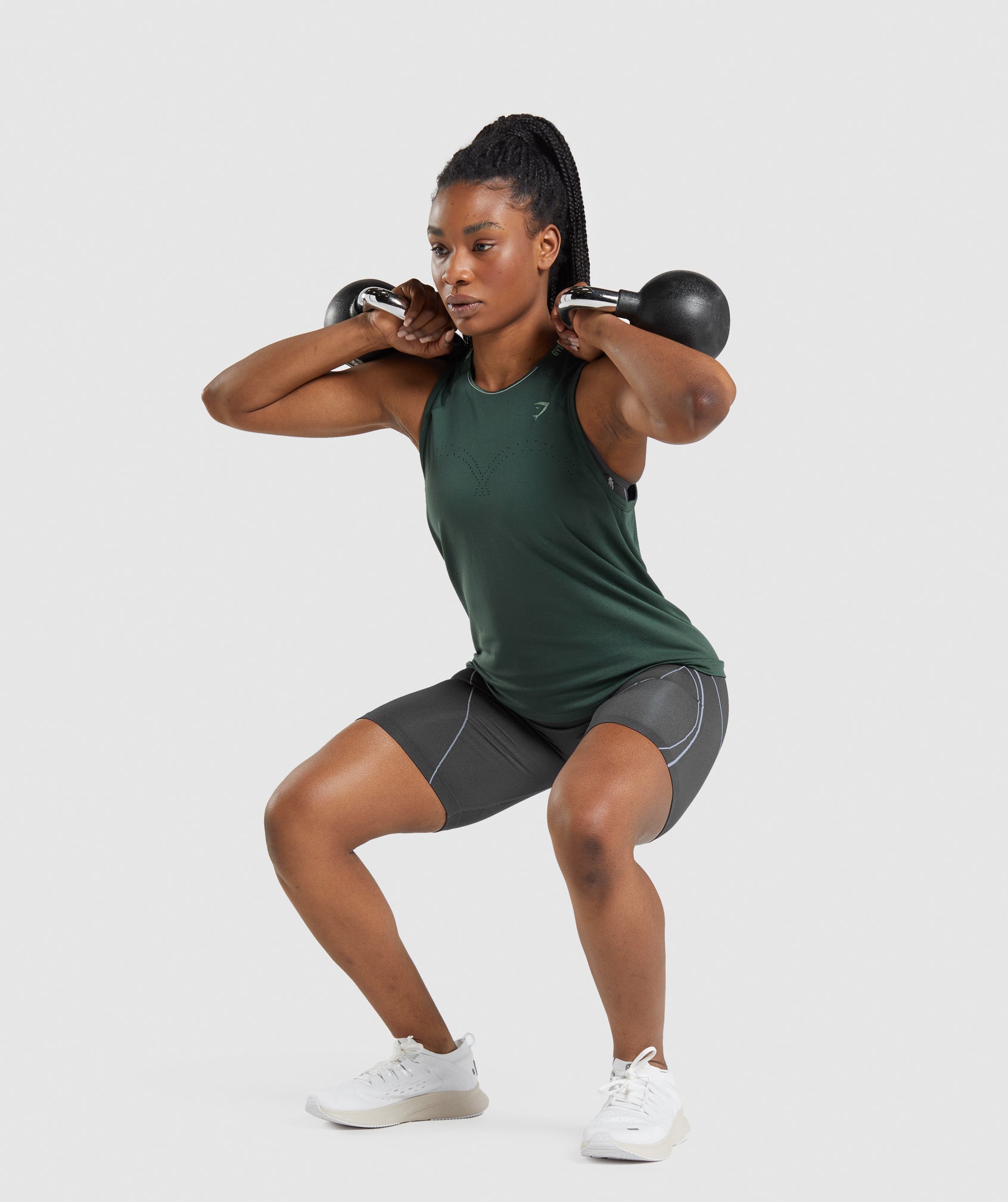 gymshark-apex-seamless-tank-obsidian-green-cucumber-green-ss22