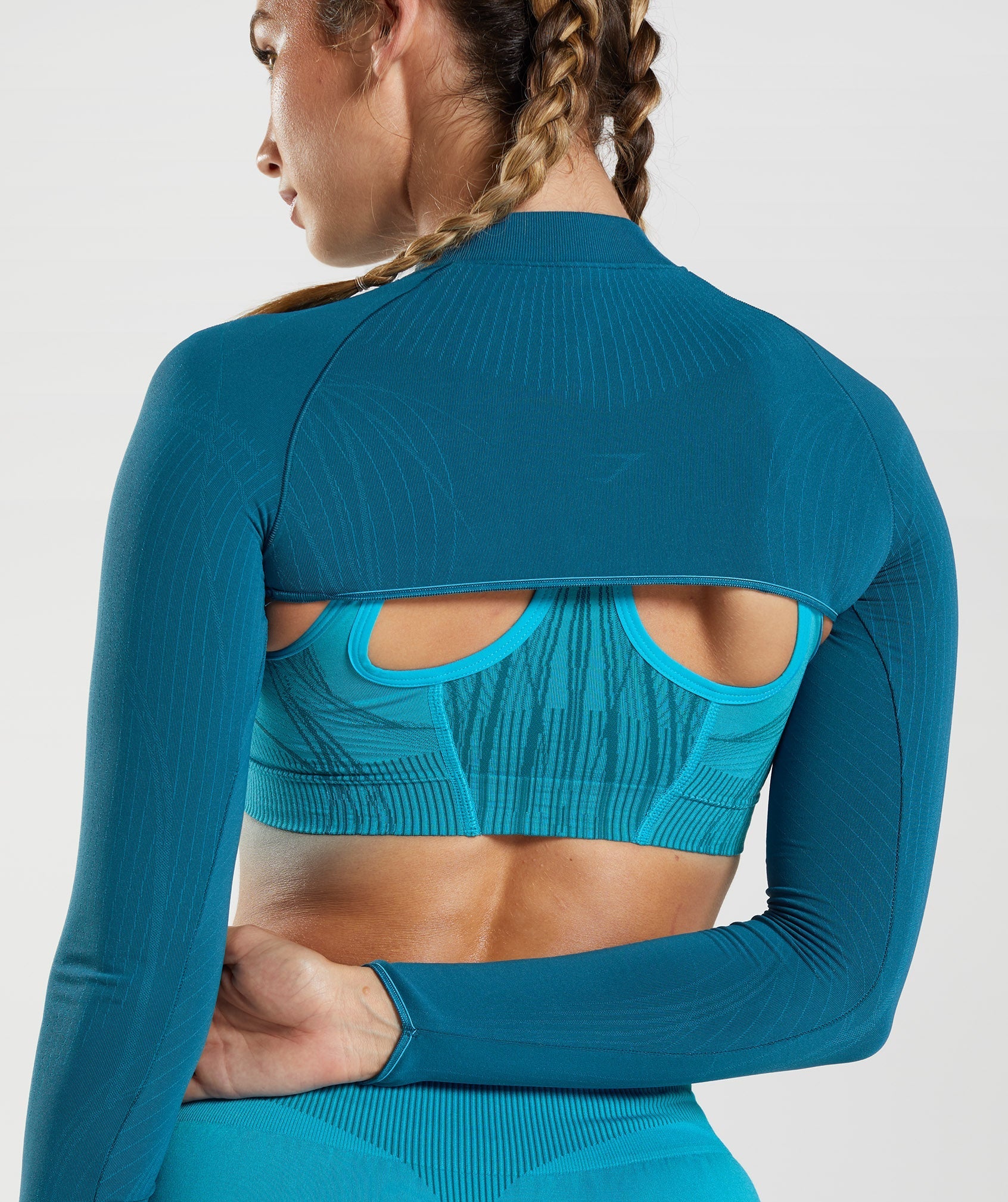 gymshark-apex-seamless-shrug-atlantic-blue-shark-blue-aw22