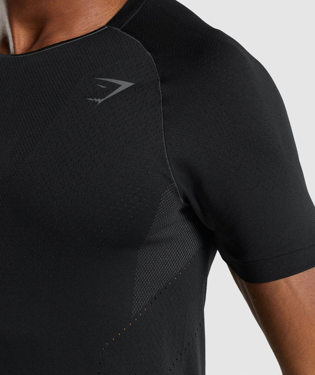 gymshark-apex-perform-t-shirt-black-aw21
