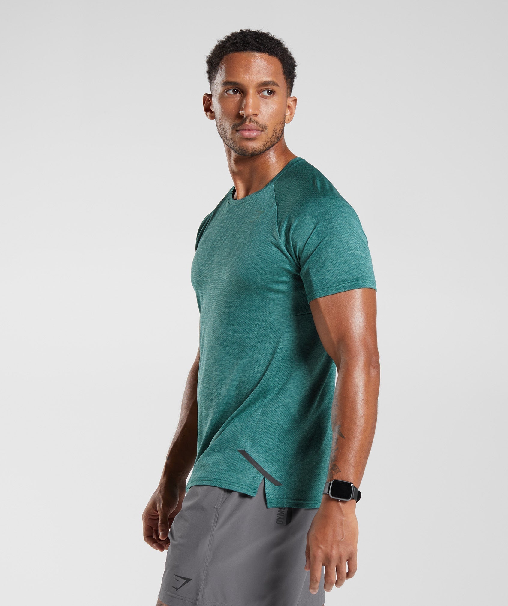gymshark-apex-t-shirt-woodland-green-hoya-green-aw22