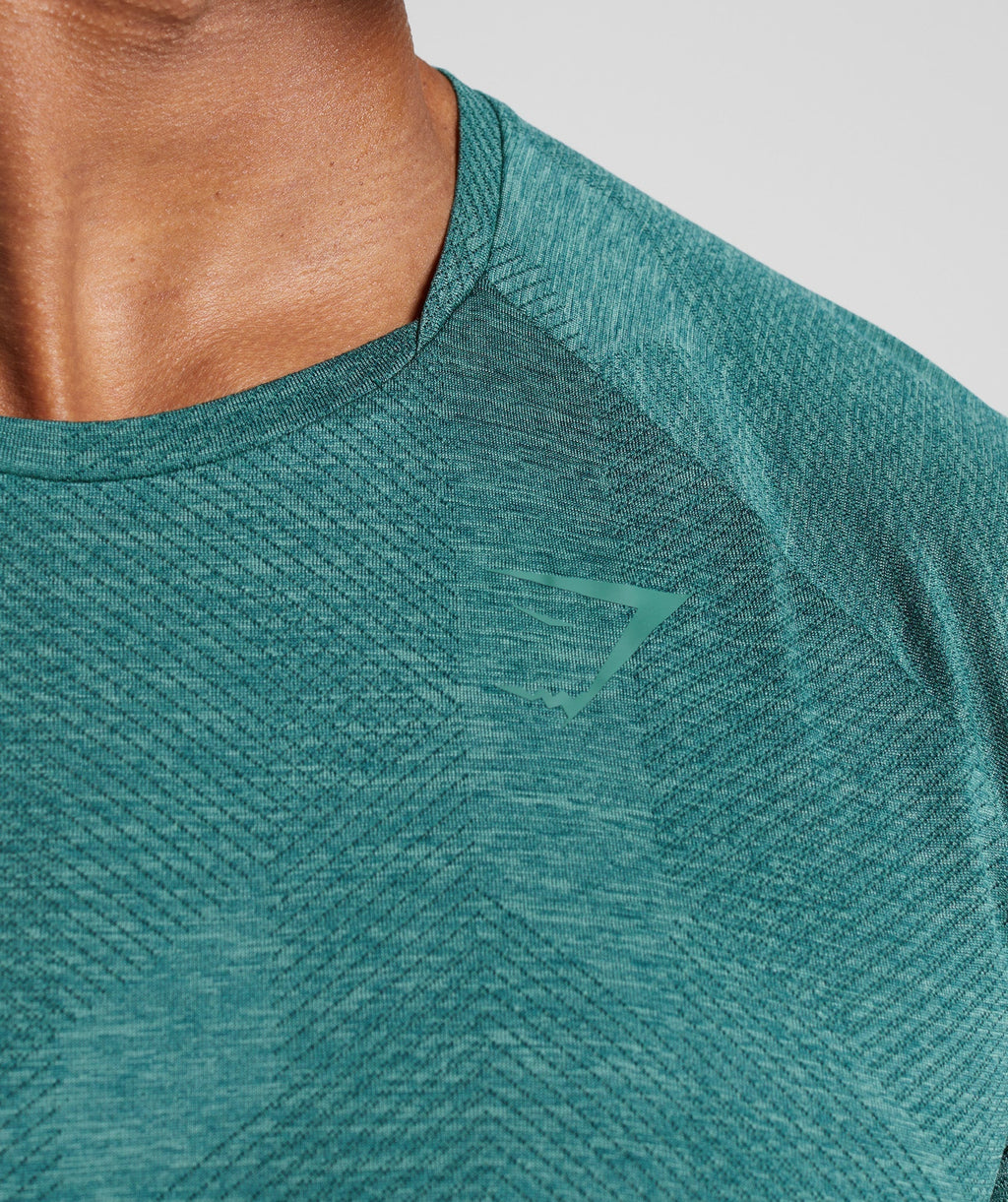 gymshark-apex-t-shirt-woodland-green-hoya-green-aw22