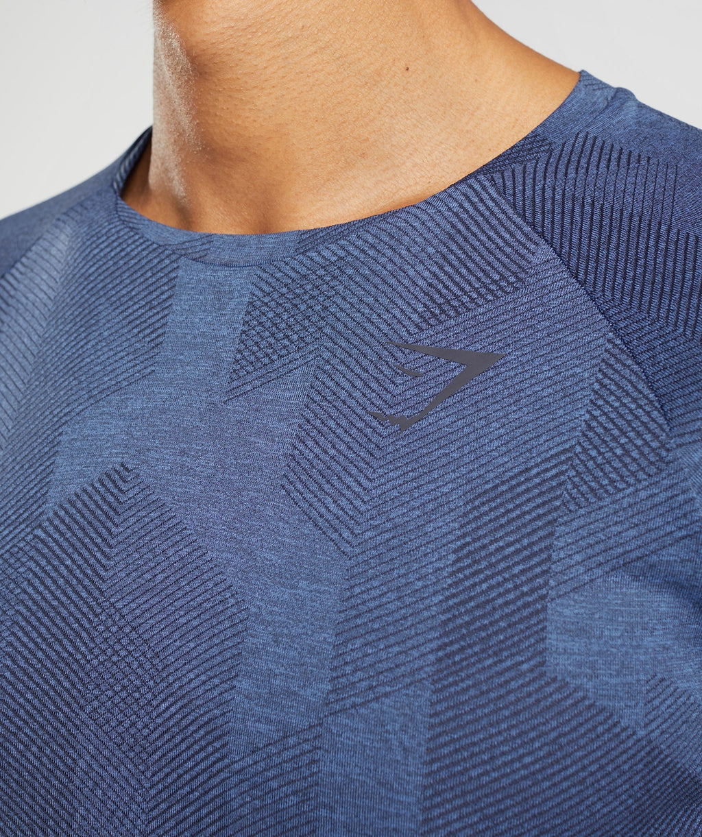 gymshark-apex-t-shirt-onyx-grey-court-blue-ss22