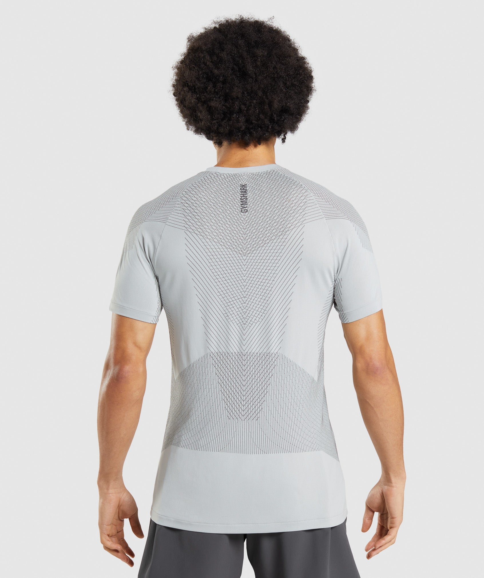 gymshark-apex-seamless-t-shirt-light-grey-onyx-grey-ss22