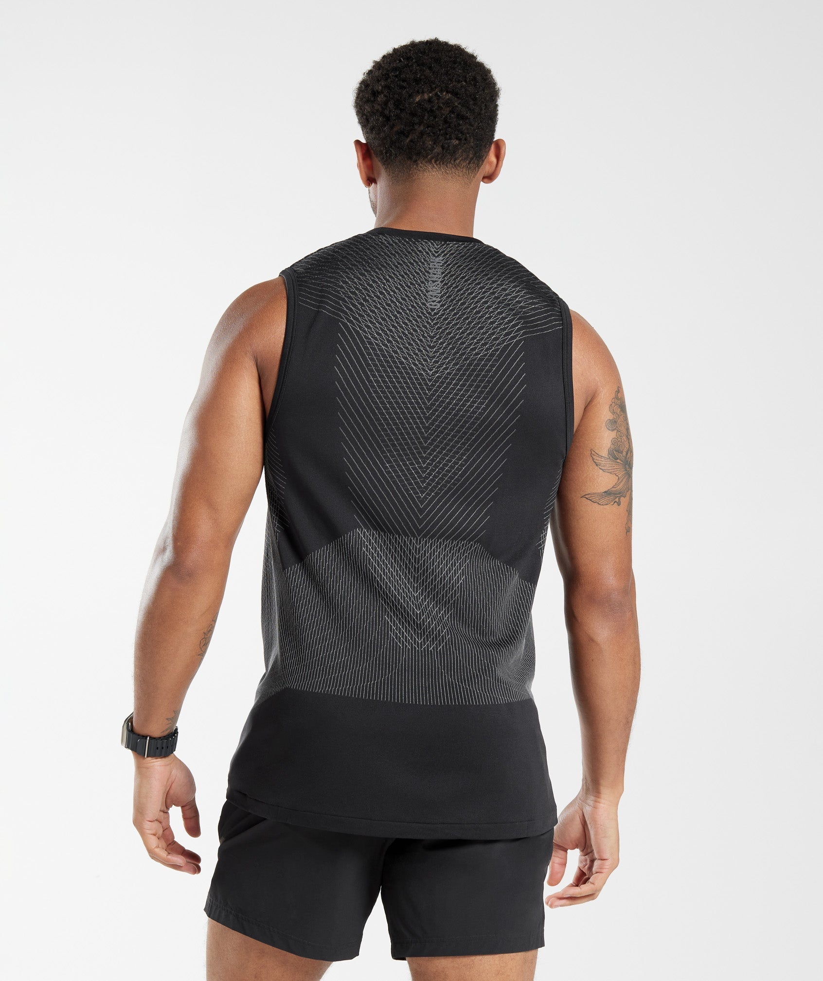 gymshark-apex-seamless-tank-black-silhouette-grey-aw22
