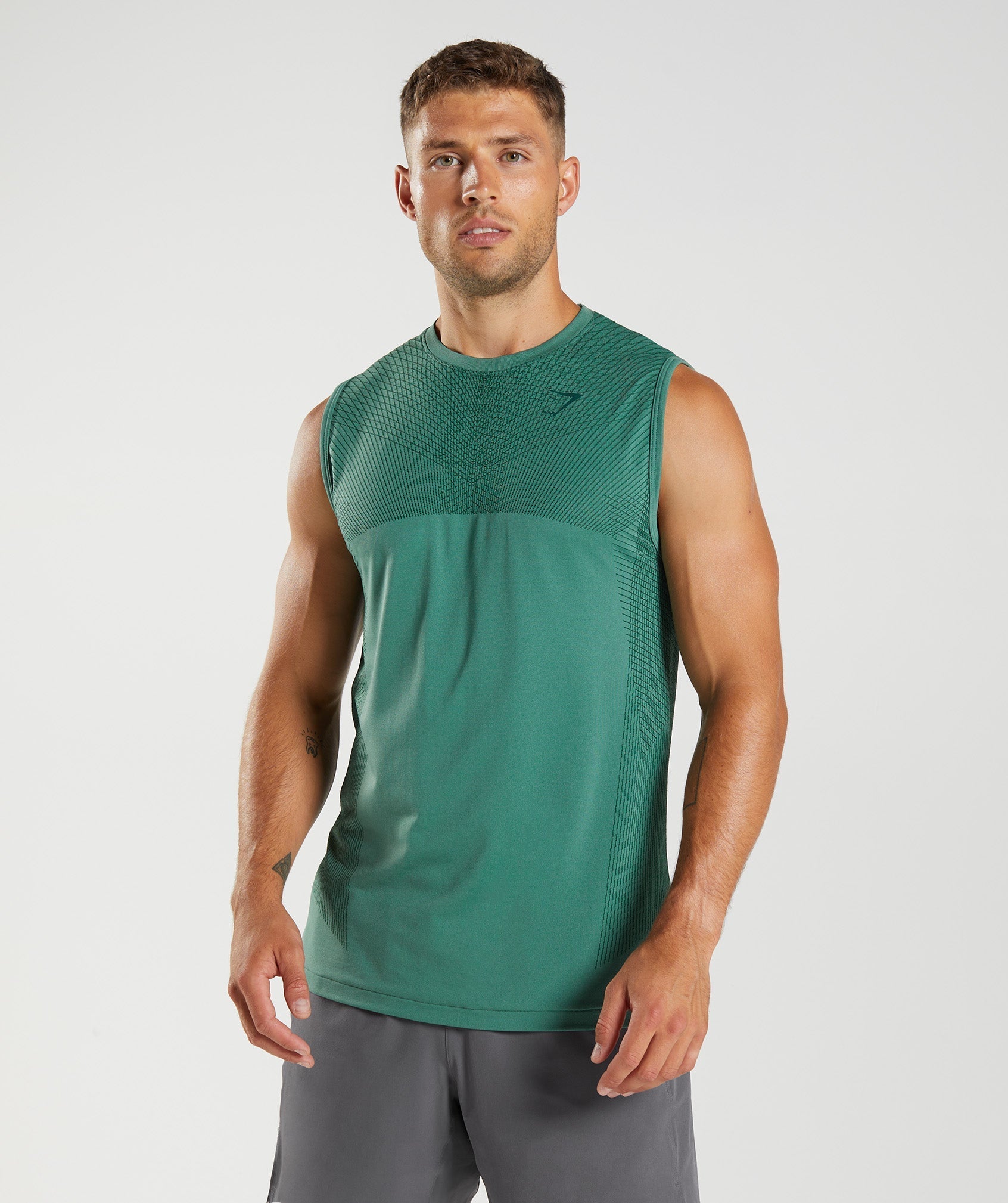 gymshark-apex-seamless-tank-hoya-green-woodland-green-aw22