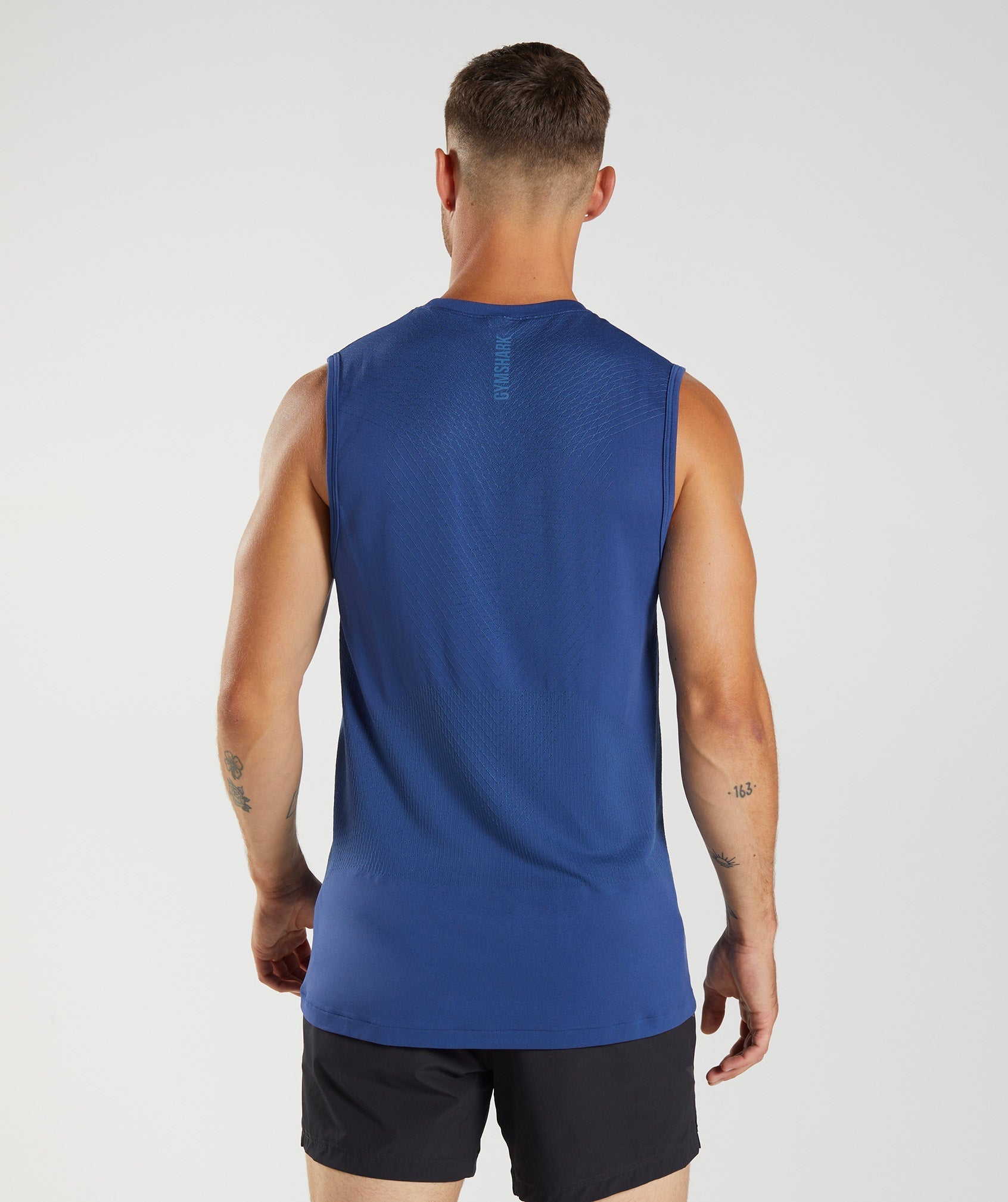 gymshark-apex-seamless-tank-stellar-blue-lakeside-blue-aw22