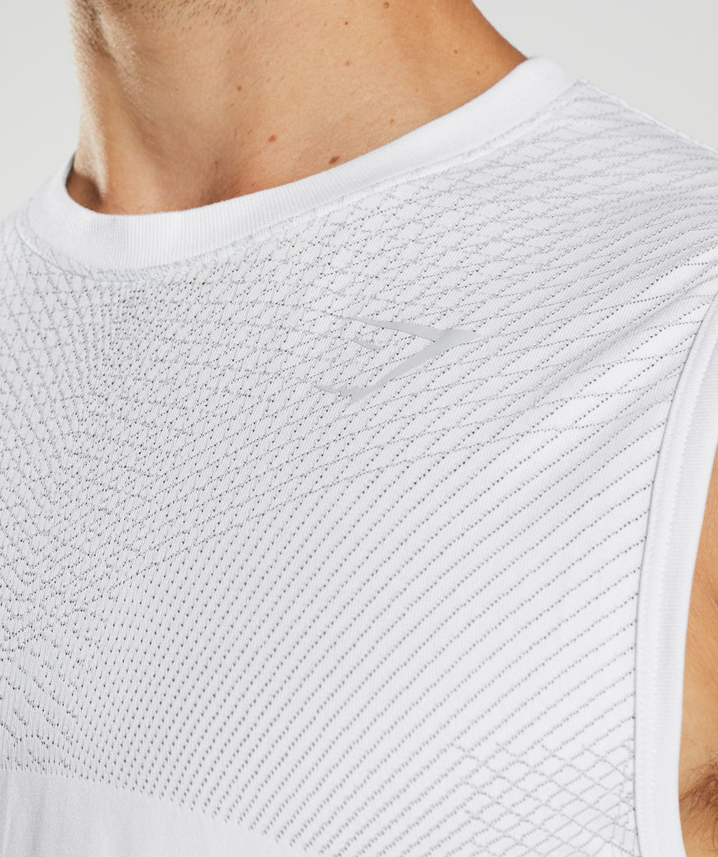 gymshark-apex-seamless-tank-white-light-grey-aw22
