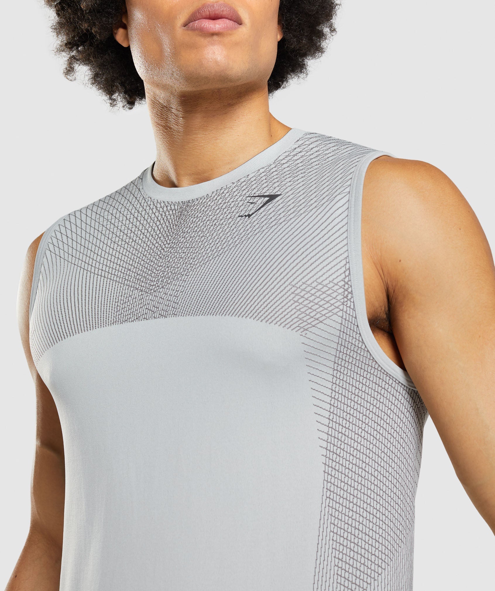 gymshark-apex-seamless-tank-light-grey-onyx-grey-ss22