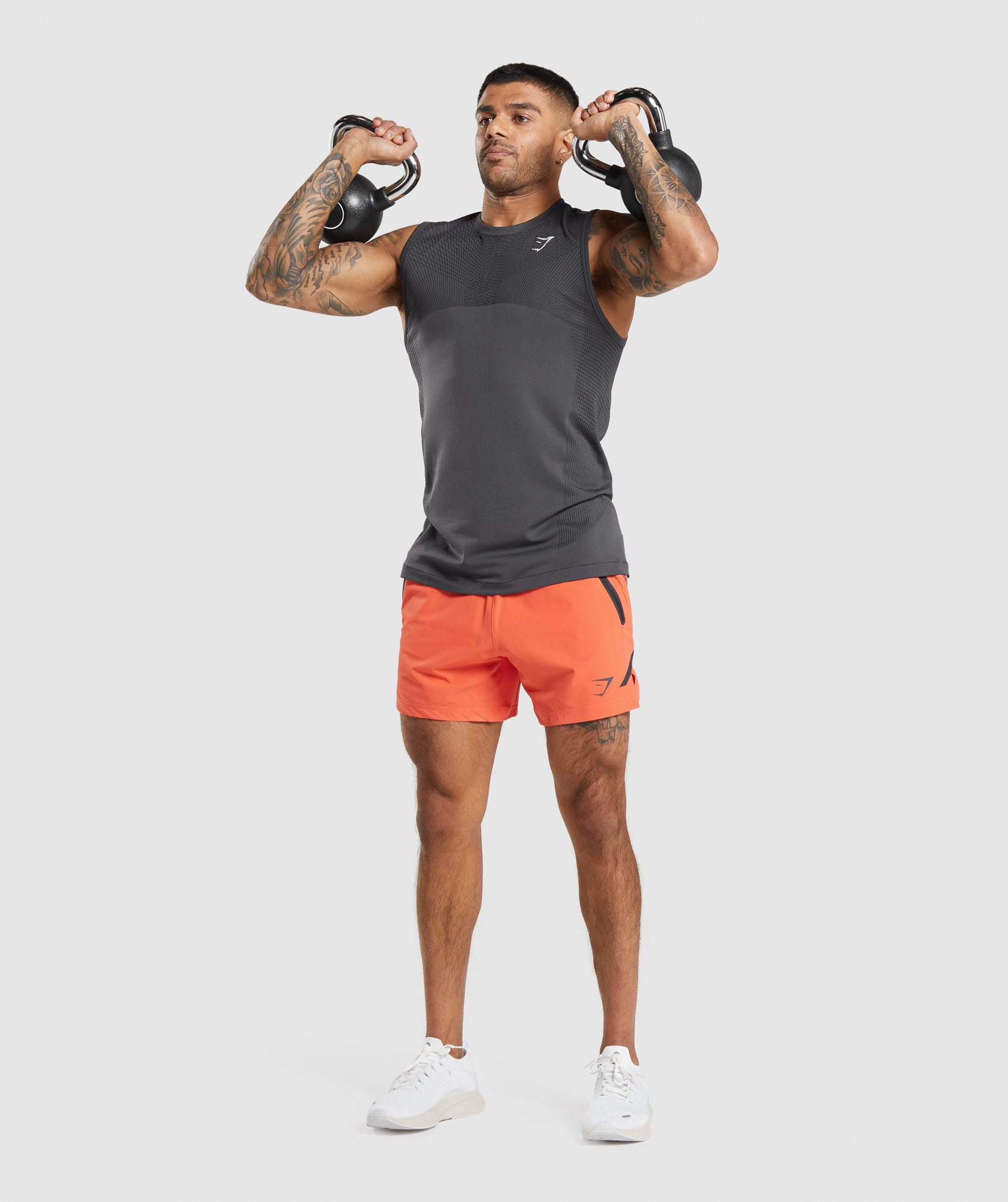 gymshark-apex-seamless-tank-onyx-grey-black-ss22