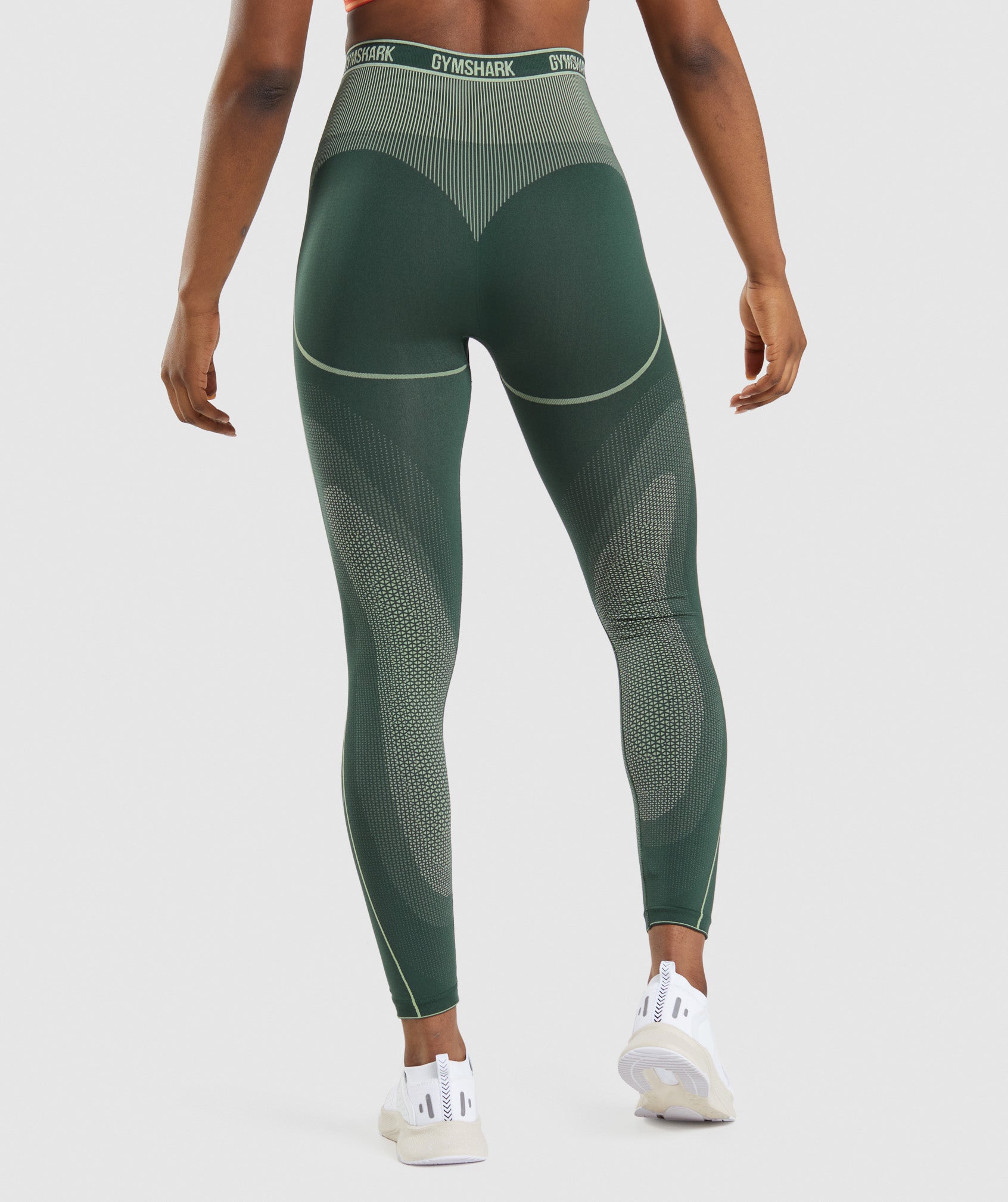 gymshark-apex-seamless-high-rise-leggings-obsidian-green-cucumber-green-ss22