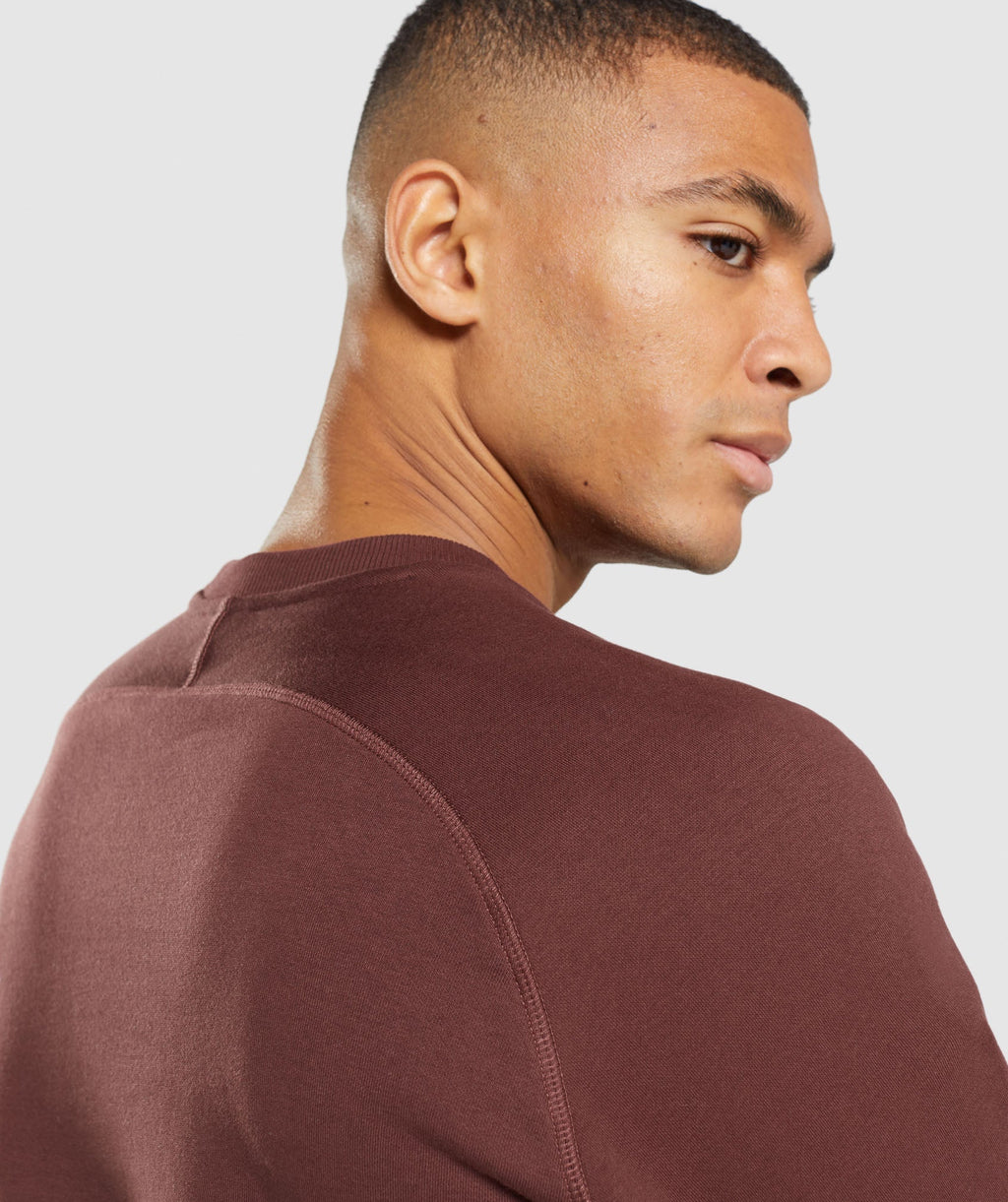 gymshark-apollo-crew-cherry-brown-ss22