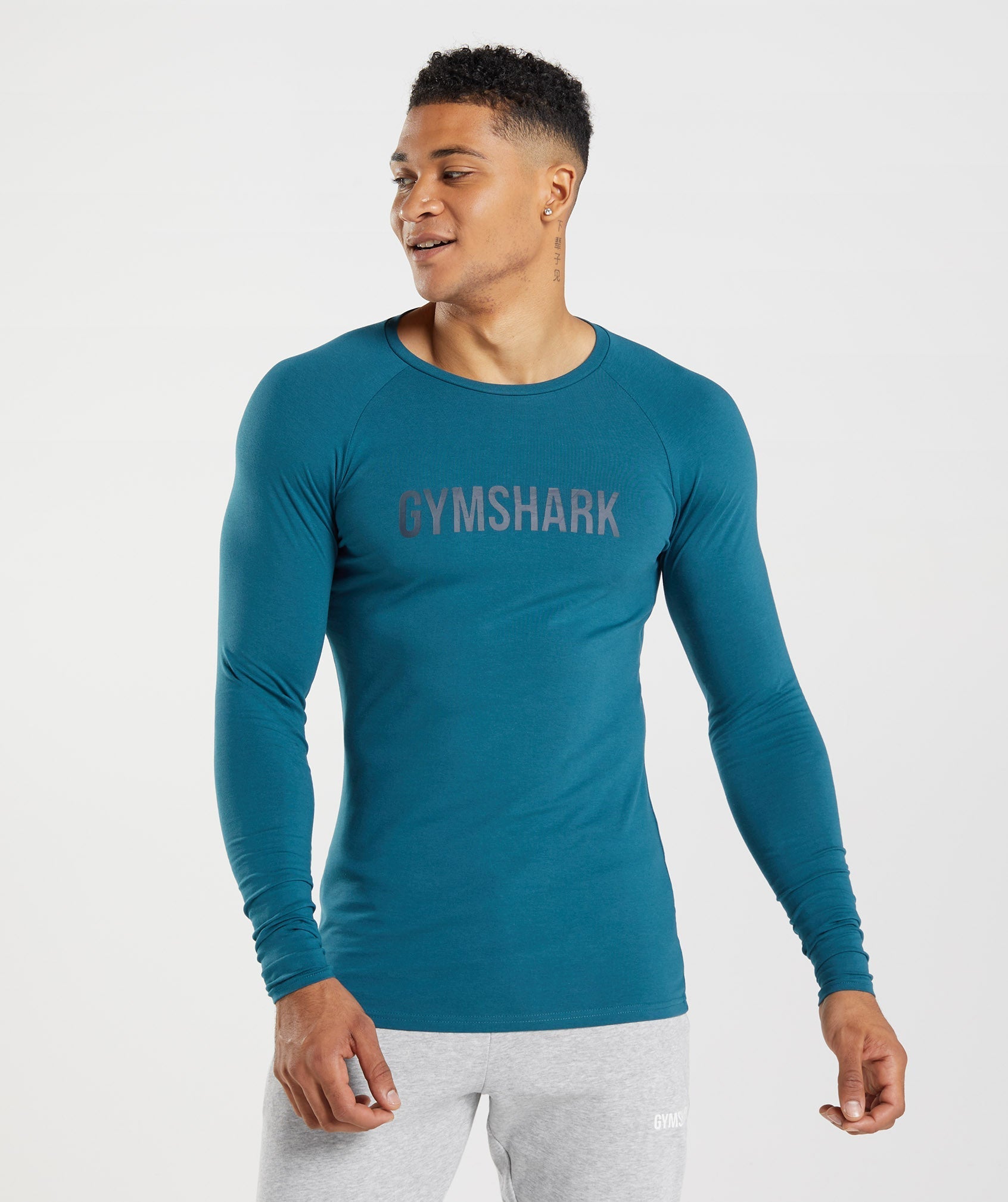 gymshark-apollo-long-sleeve-muscle-fit-t-shirt-atlantic-blue-aw22