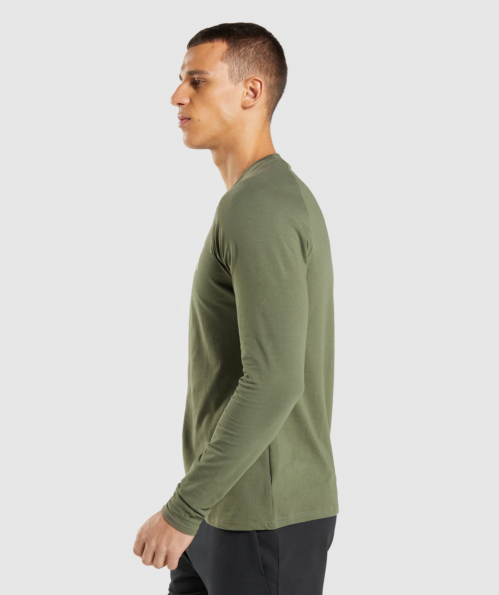 gymshark-apollo-long-sleeve-t-shirt-core-olive-ss22