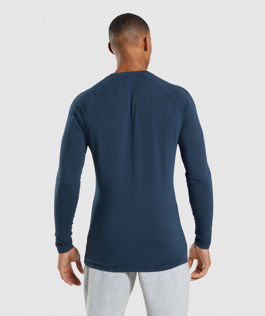 gymshark-apollo-muscle-fit-long-sleeve-t-shirt-navy-ss22