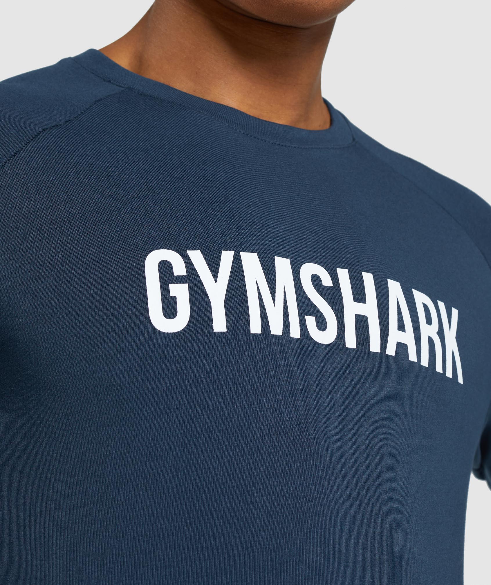 gymshark-apollo-muscle-fit-long-sleeve-t-shirt-navy-ss22